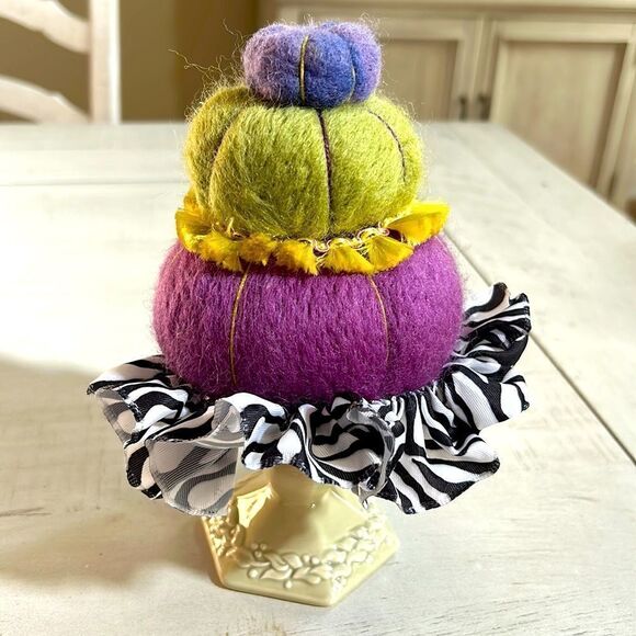 Boiled Wool Pincushion - Picture 1 of 3